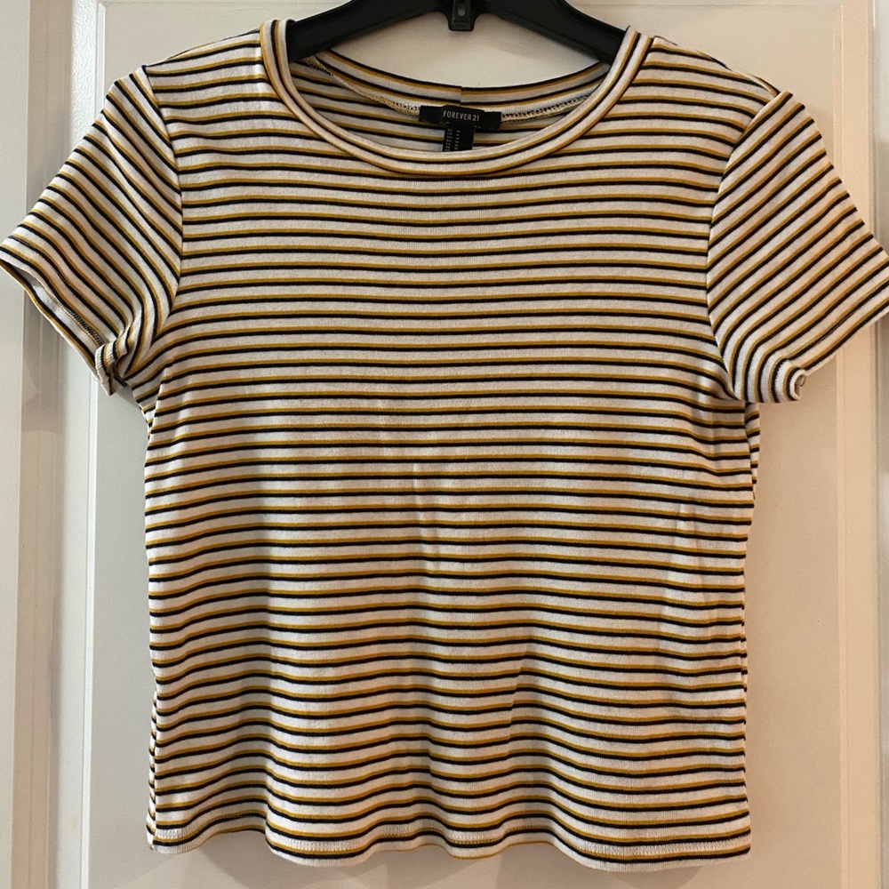 Forever 21 Striped Cropped Shirt M